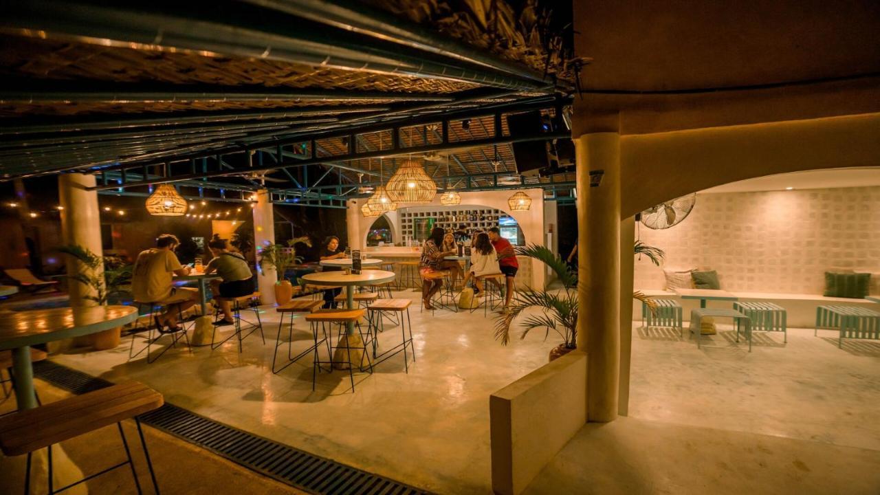Mad Monkey Panglao Hostel Екстериор снимка