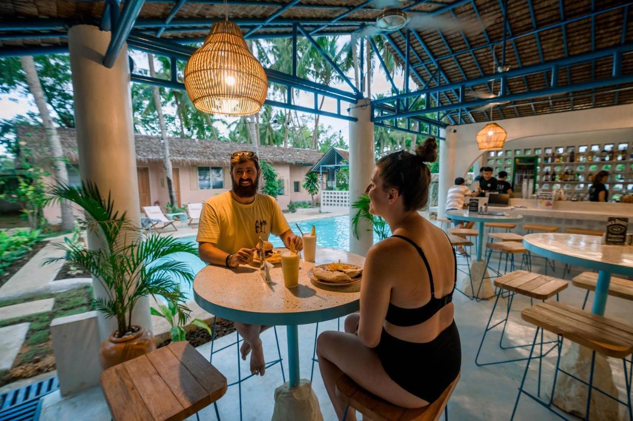 Mad Monkey Panglao Hostel Екстериор снимка