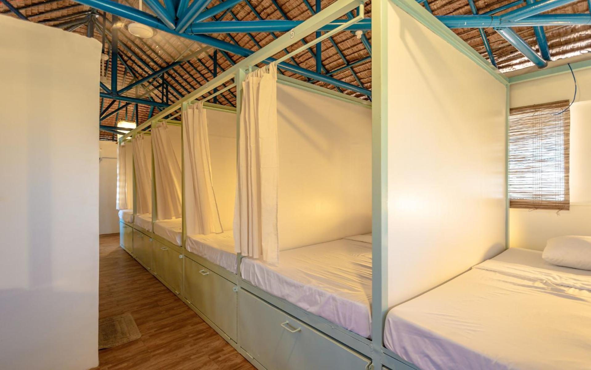 Mad Monkey Panglao Hostel Екстериор снимка